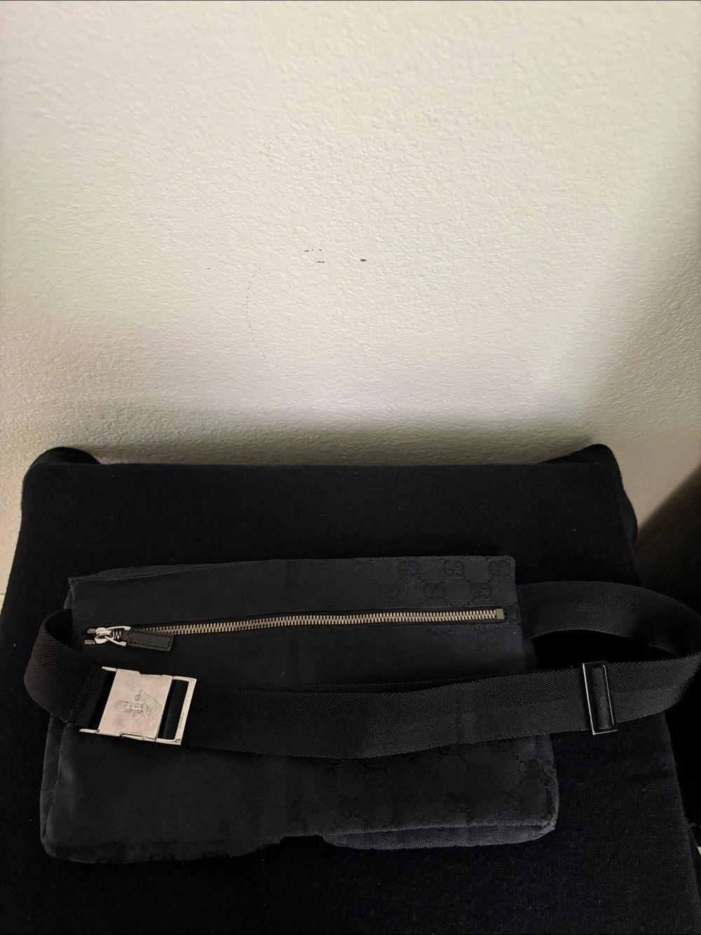 Vintage Gucci Black GG Canvas Belt Bag with Dual Pockets - Picture 4 of 14